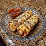 Keto Pizza Roll-ups