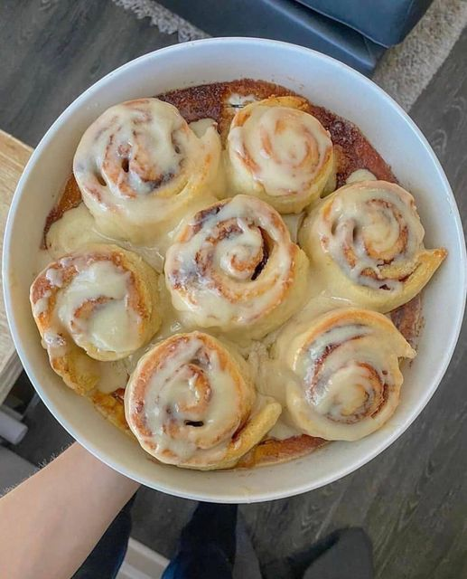 WW Reduced-Fat Cinnamon Rolls Recipe