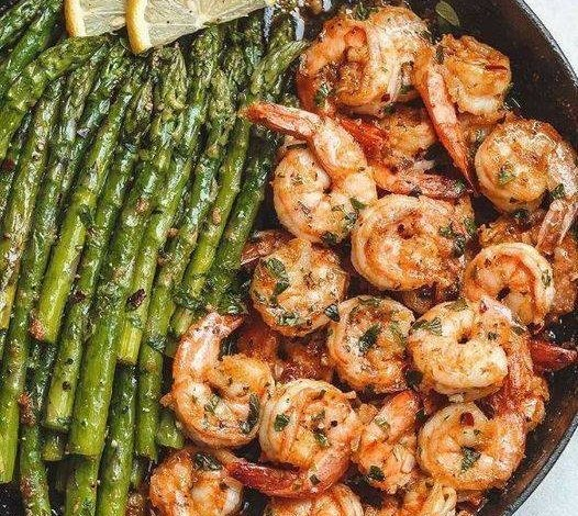 Lemon Garlic Butter Shrimp with Asparagus