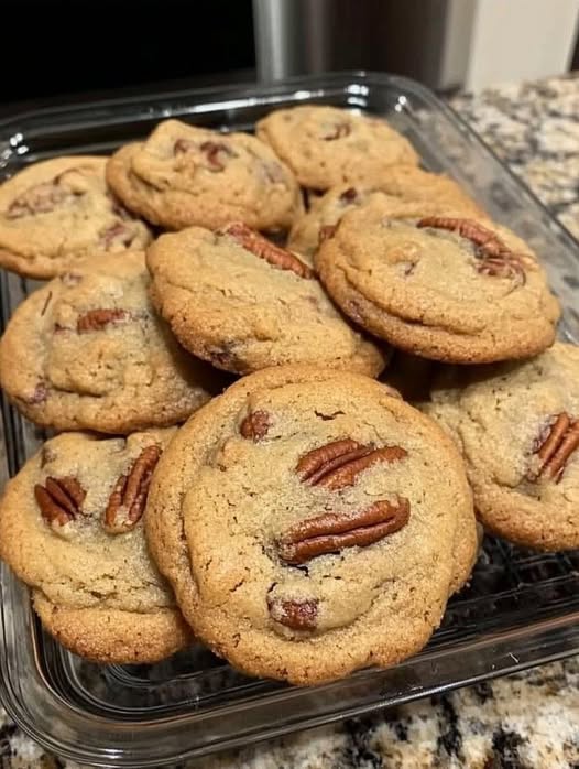 Keto Cream Cheese Pecan Cookies