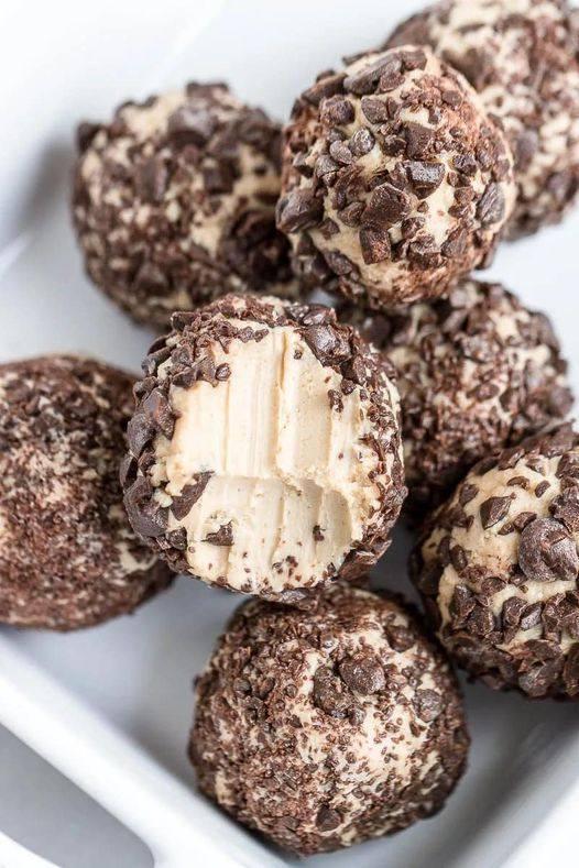 Cheesecake Keto Fat Bombs