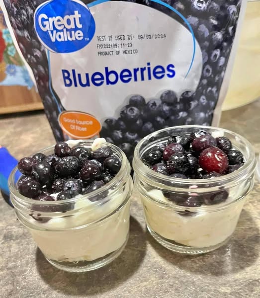 Three Ingredient blueberry cheesecake parfaits